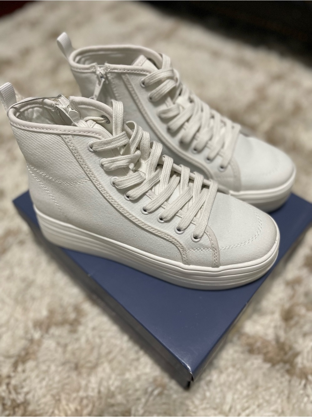 Universal Thread Cassie Sneakers White Memory Foam Size 6 NIB - Picture 5 of 13